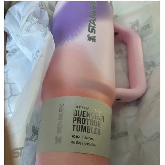 NIB Stanley Rose Petal Motion 30oz ProTour - Picture 3 of 4